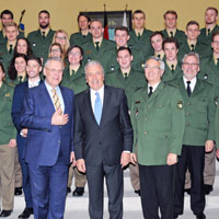 Gruppenfoto der Geehrten mit Innenminister Joachim Herrmann